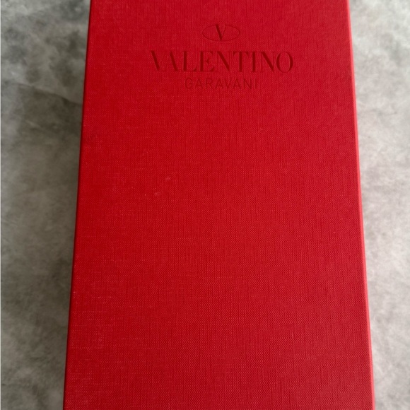 Valentino Rockstud Thongs Sandals Pink - Picture 14 of 14